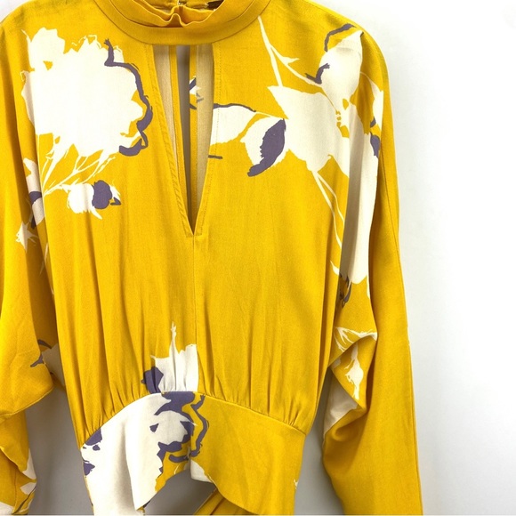 Free People Floral Yellow Mock Neck Top size M - Picture 2 of 7